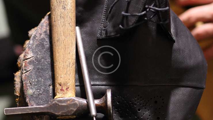 Как почистить обувь: 10 советов